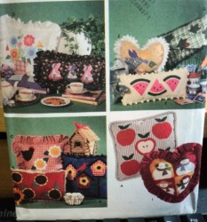 7747 HEART,SQUARE,OBLONG SHAPE APPLIQUED PILLOWS PATTERN